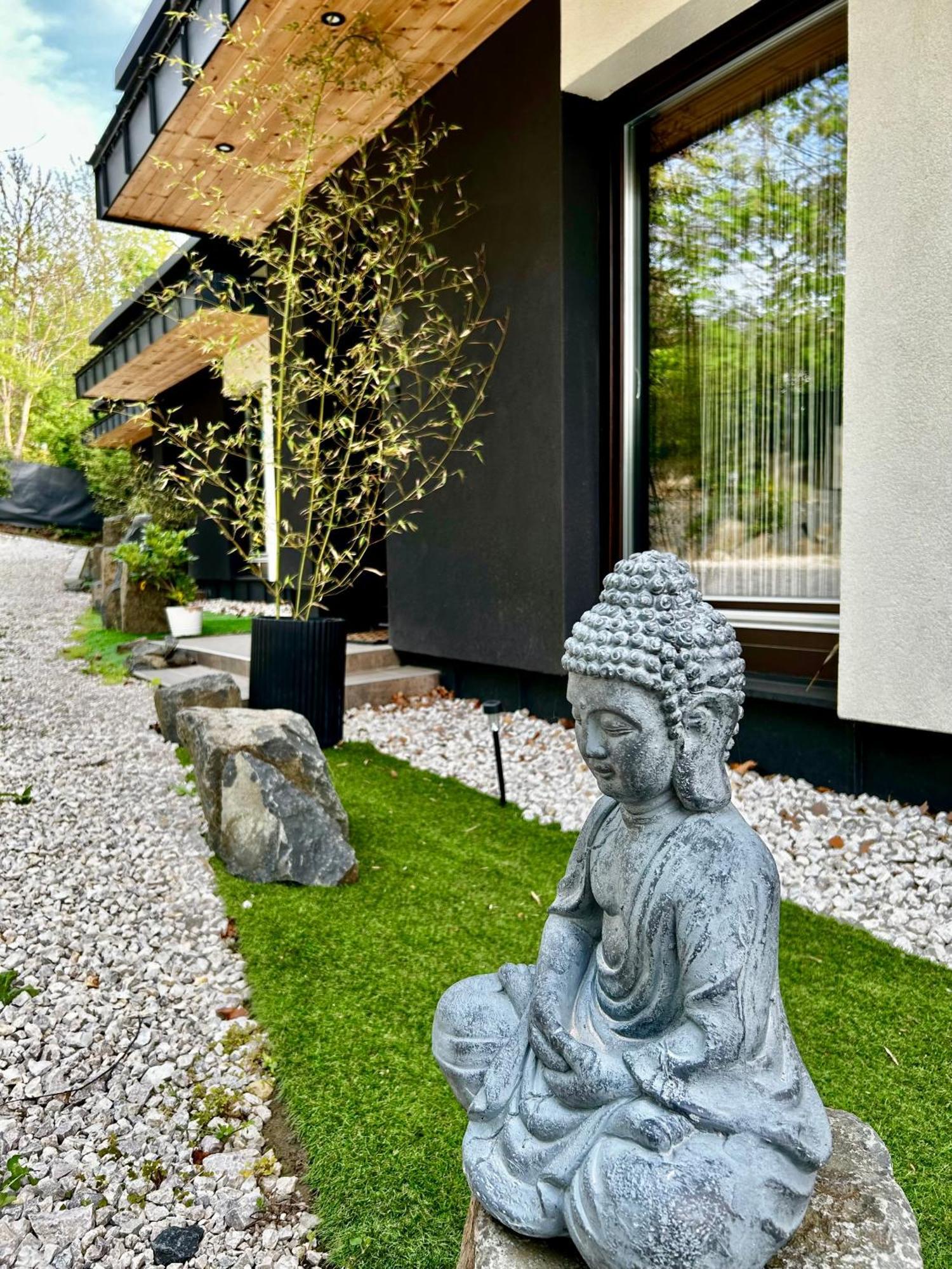 Buddha Garden Apartment Balatonakarattya